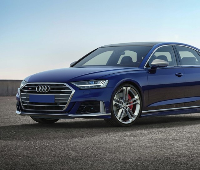 2021 Audi S8 Front View