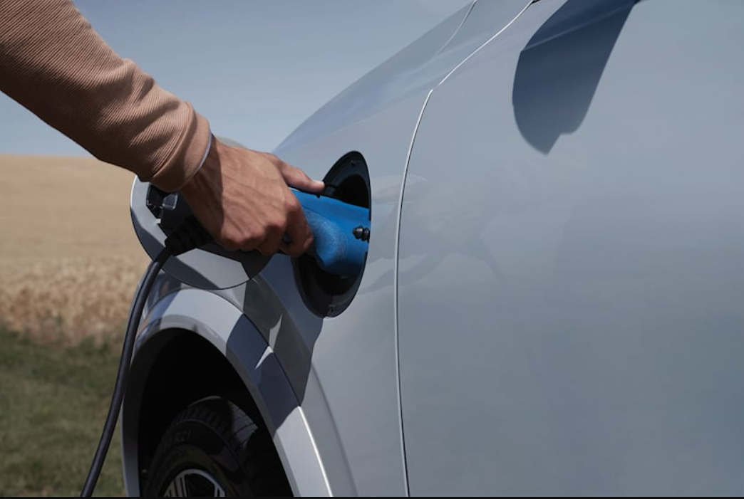 2025 Volvo EX90 Engine